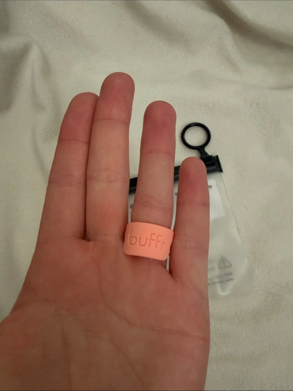 Buff silicone ring in coral pink